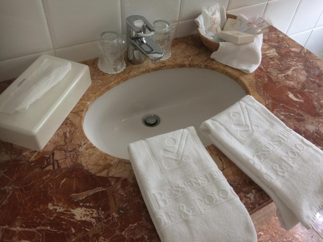 Bossenstein Golf & Polo Club Hotel Ranst ภายนอก รูปภาพ